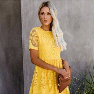 VICI Dolls Yello to Amarillo Print Lace Midi Dress